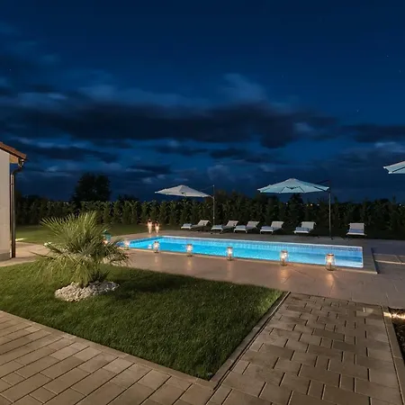 Villa Lara *